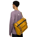 Vaude Mineo Messenger 22 - Umhängetasche 15.6" 43 cm (burnt yellow) - Ansicht 7