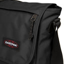 Eastpak Delegate + - Schultertasche 17" 38.5 cm (black) - Ansicht 4