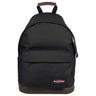 Eastpak Wyoming 24 - Rucksack 40 cm (black) - Markenkoffer