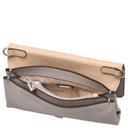 Guess Noelle II Xbody Flap - Umhängetasche 21 cm (taupe) - Markenkoffer