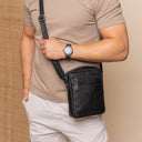 The Chesterfield Brand Laveno - Umhängetasche 22 cm (schwarz) - Ansicht 6