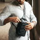 The Chesterfield Brand Riga - Umhängetasche 24 cm (black) - Markenkoffer