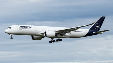 Lufthansa Airbus A350-900 am Flughafen München – Lufthansa Aufgabegepäck 2026: Freigepäck je Tarif, Übergepäck und Übergröße