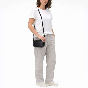 HUGO Syndra - Umhängetasche 20 cm (black) - Ansicht 8