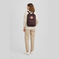 KI-generierte Darstellung – Fjällräven Kånken Laptop 15'' - Rucksack 40 cm (blackberry)