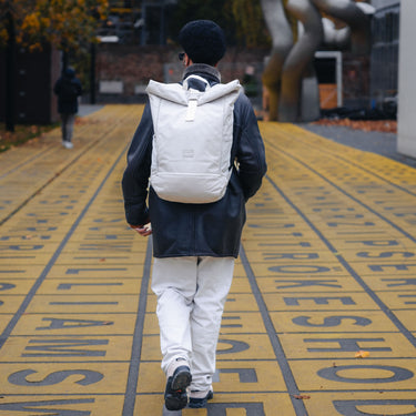 Johnny Urban Allen XL - Rolltop Backpack 49 cm (sand) - Ansicht 10