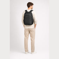 KI-generierte Darstellung – Travelite Kick Off - Rucksack 45 cm L (schwarz)