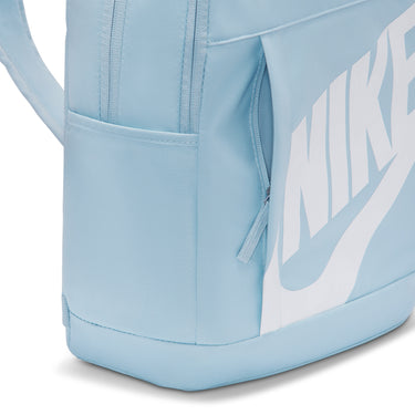 Nike Elemental Backpack 21 – vielseitiger Daypack mit 21 Litern Volumen, robustem Polyestergewebe, sportlichem Design und mehreren Fächern für klare Struktur und schnellen Zugriff im Alltag, Schule und Sport. - Ansicht 5