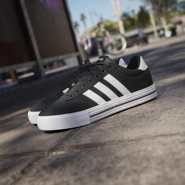 adidas Daily 4.0 - Schuh Men (core black/ftwr white/ftwr white, 42 2/3) - Markenkoffer