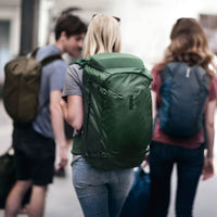 Getragen – Thule Landmark 60 - Women's Reiserucksack 55 cm (hazy green)