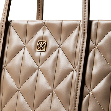 Calvin Klein Quilted Emblem - Shopper 37 cm (desert taupe) - Markenkoffer