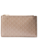 Calvin Klein Emblem AOP Top Zip - Kreditkartenetui 4cc 13 cm (desert taupe aop)