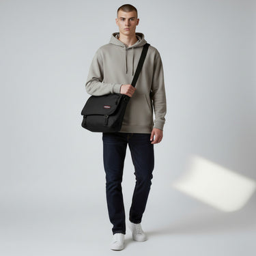 Eastpak Delegate + - Schultertasche 17" 38.5 cm (black) - Ansicht 7