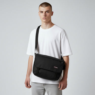 Eastpak Delegate + - Schultertasche 17" 38.5 cm (black) - Ansicht 6