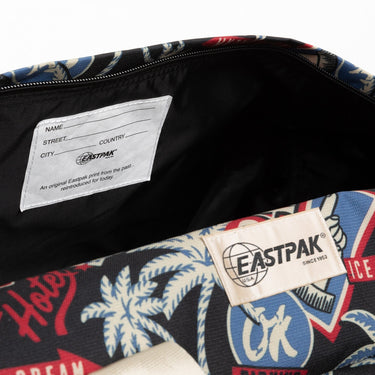 Eastpak selection Duffelson - Reisetasche 49 cm (road to print) - Markenkoffer