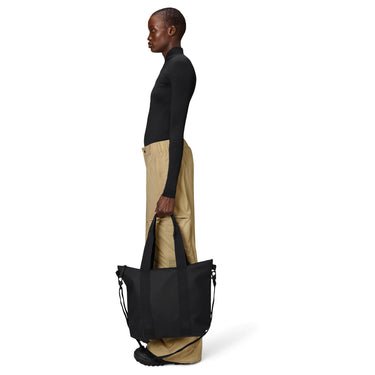 Rains Tote Bag Mini - Shopper 36 cm (black) - Ansicht 7