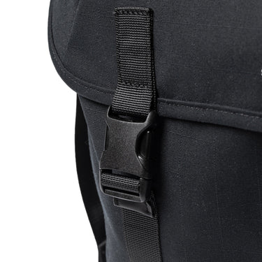 Sandqvist Everyday Messenger Bag - Umhängetasche 40 cm (black) - Markenkoffer