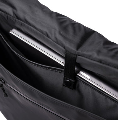 Sandqvist Stream Messenger - Umhängetasche 16" 44 cm (black) - Ansicht 4