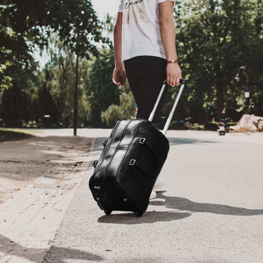 The Chesterfield Brand Jayven - Rollenreisetasche Leder 60 cm (black) - Markenkoffer