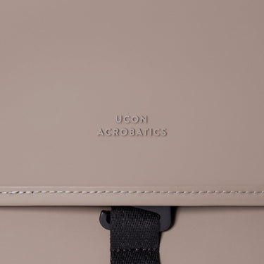 Ucon Acrobatics Katsu Lotus Infinity - Umhängetasche 16.4" 41 cm (dark sand) - Markenkoffer